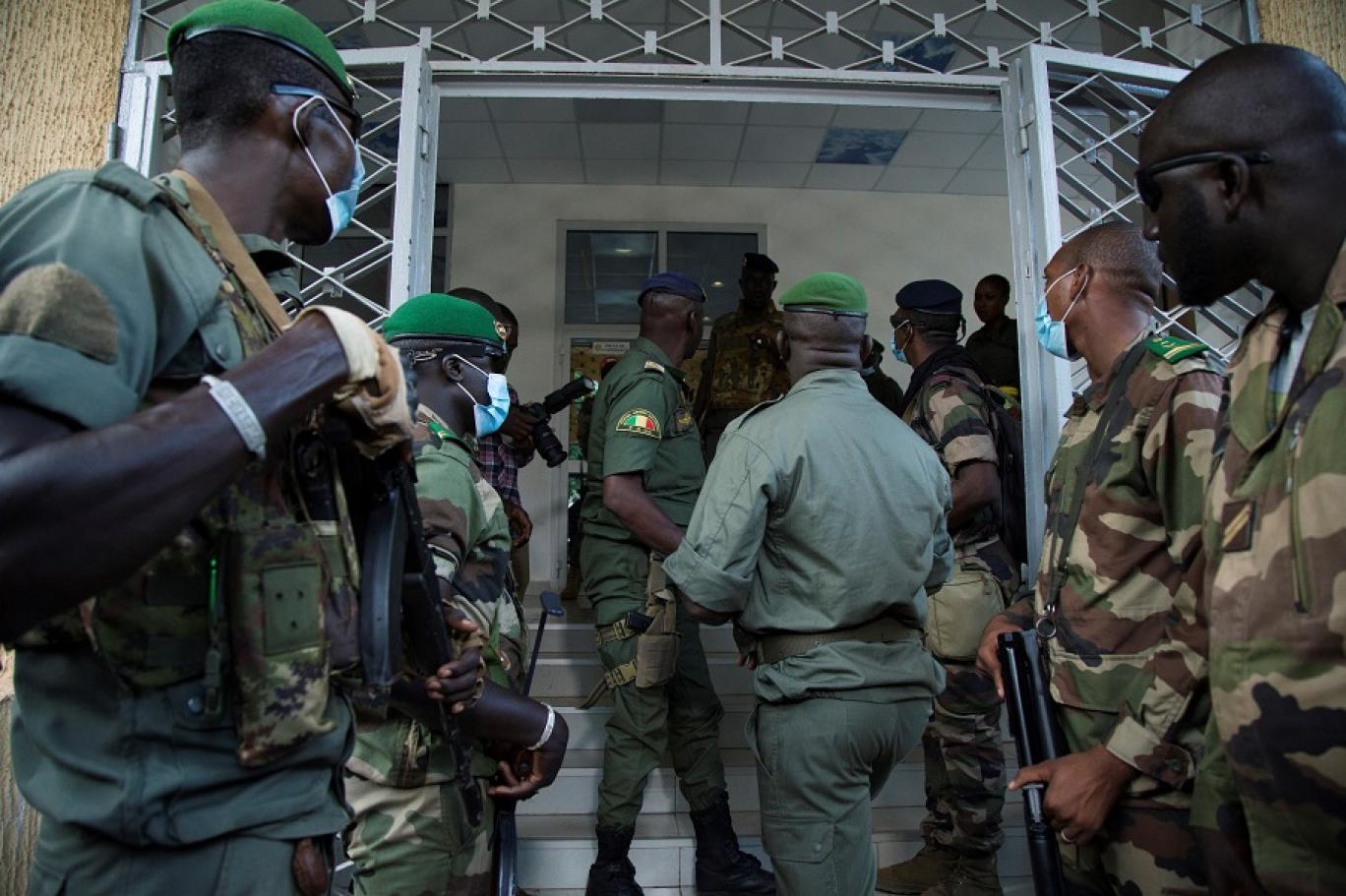 المجلس الانقلابي  في مالي يمدد  الفترة الانتقالية  لمدة&nbsp;(…)