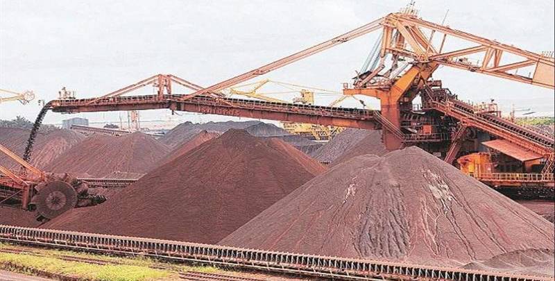 التراجع الكبير لأسعار خام الحديد يعود لعدة أسباب