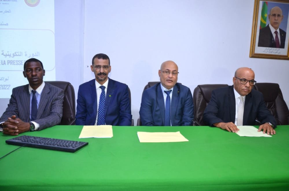 انظلاق دورة تكوينية حول تقنيات وفنيات الصحافة