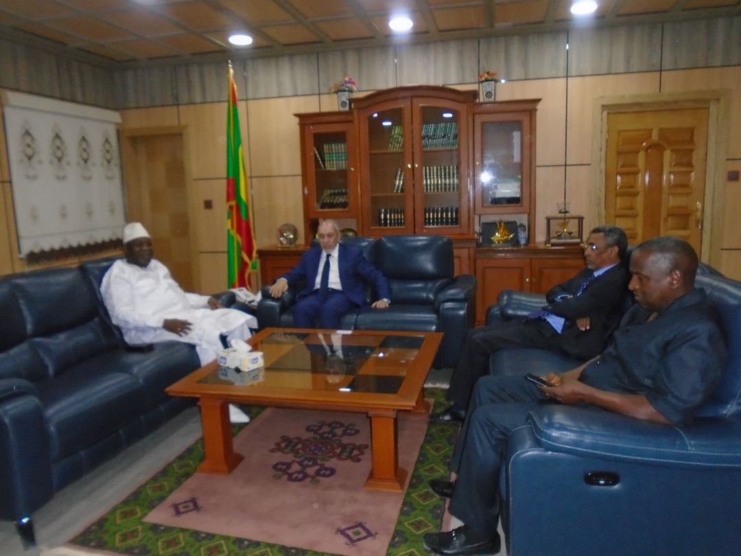 وزير العدل يبحث مع سفير جمهورية غينيا بيساو مجال العدالة&nbsp;(…)