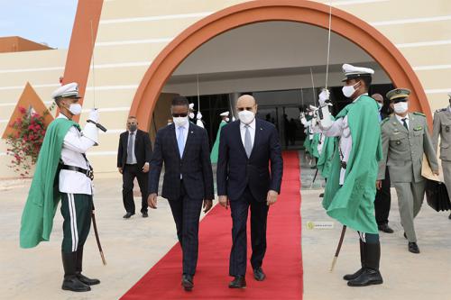 ولد الغزواني يسافر لابريطانيا للمشاركة في أشغال القمة&nbsp;(…)