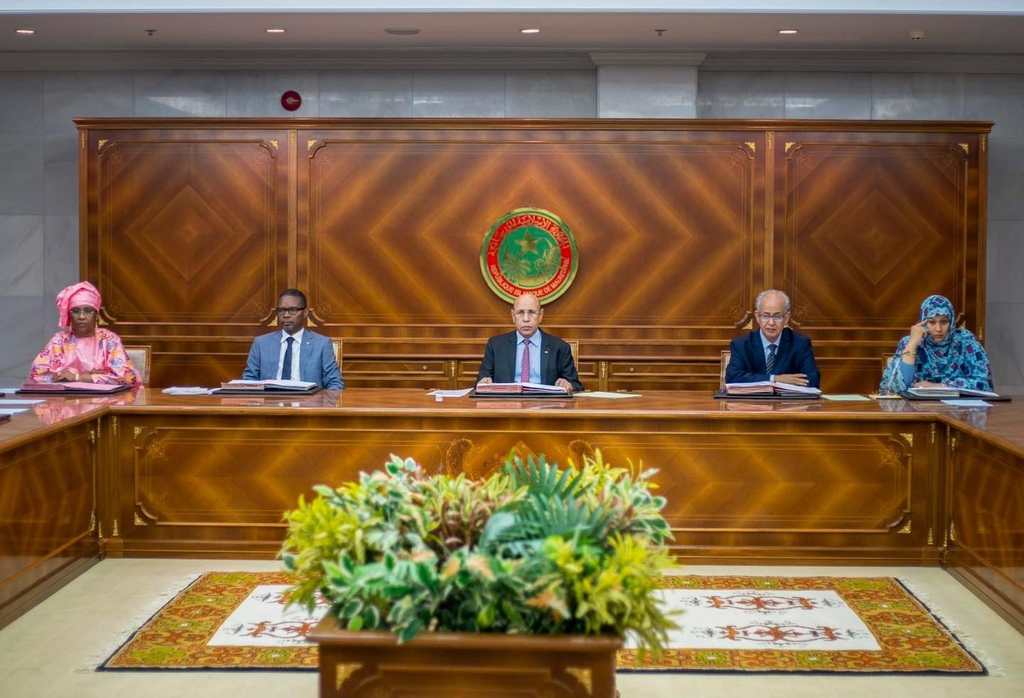 مجلس الوزراء يجتمع لاستدعاء هيئة الناخبين لانتخاب نواب&nbsp;(…)