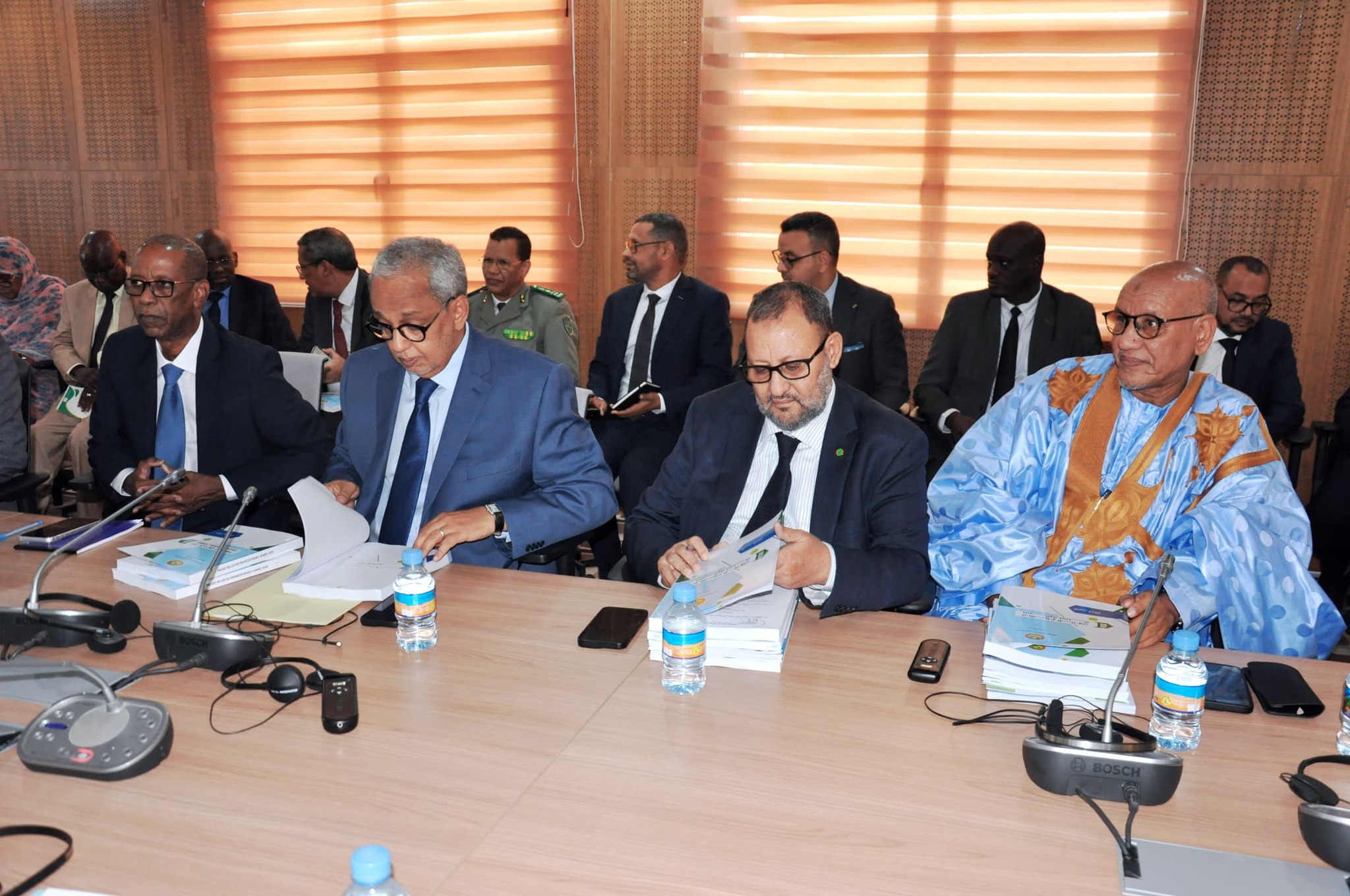 لجنة المالية بالبرلمان تدرس مشروع قانون المالية الأصلي (…)