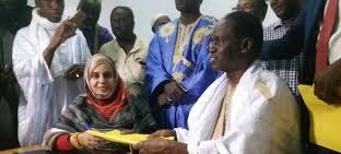 كان حامدو بابا يودع ملف ترشحه لدى المجلس الدستوري