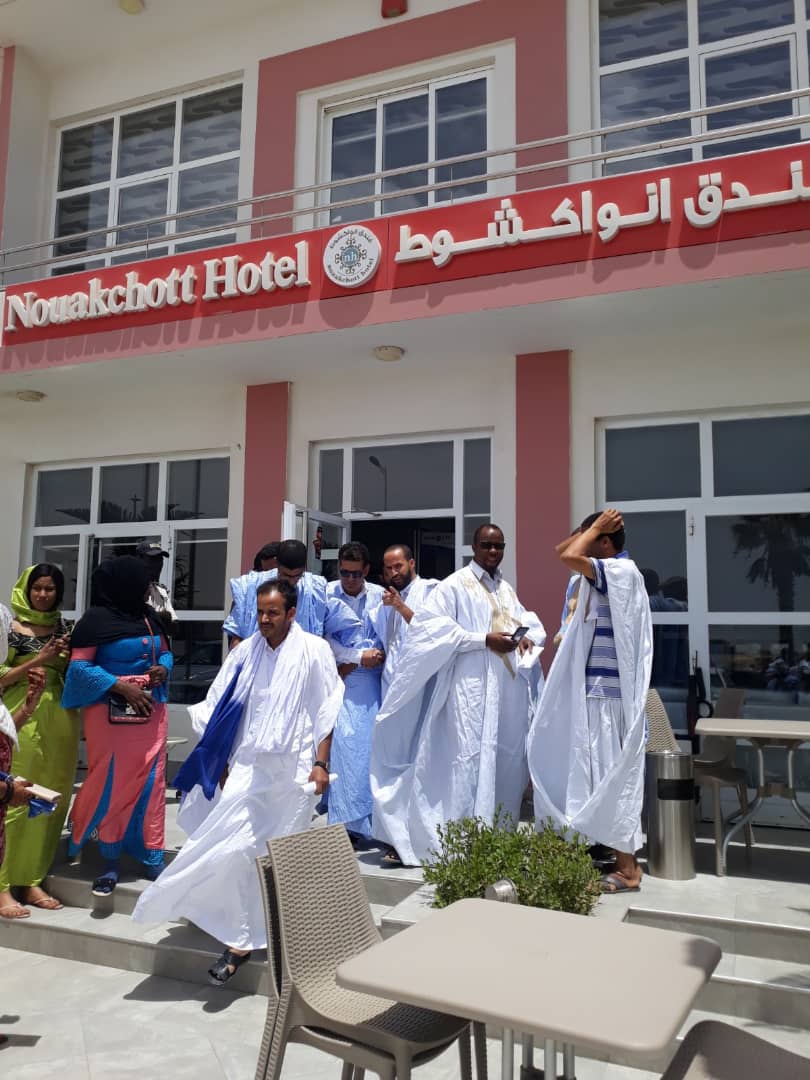 مرشح الشباب ولد الوافي يوقع على ميثاق احترام مبادئ الشفافية