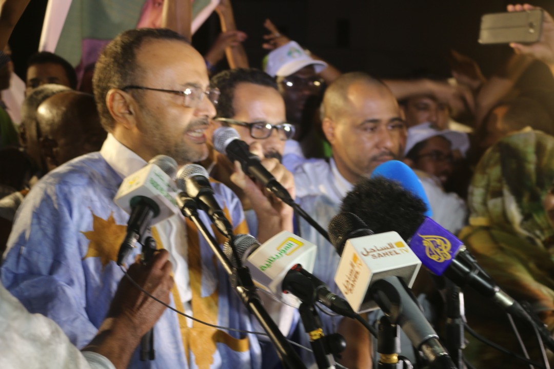 خلال مهرجان جماهيري حاشد قدر بعشرات الآلاف ولد بوبكر&nbsp;(…)