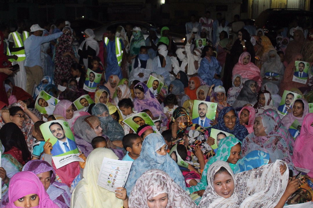 مرشح الشباب ولد الوافي في سهرة انتخابية جماهيرية بإحدى&nbsp;(…)