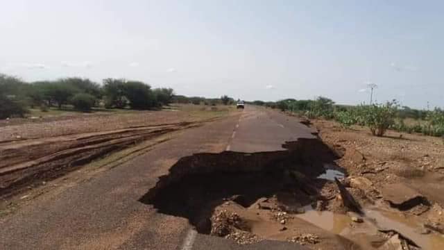 هذه هي حال عشرات الطرق التي أنجزت خلال عشرية عزيز(صور)