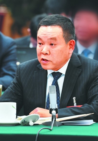 السمك الموريتاني قد يسبح بك إلى داخل قبة البرلمان الصيني