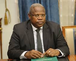 واحدة من أيدي عزيز التي يبطش بها تشغل منصب وزير ومدير&nbsp;(…)