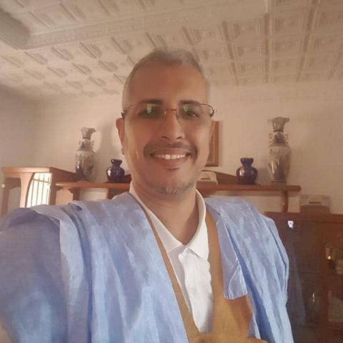 مستشار الوزير الأول ينتقد لجنة تسيير الحزب الحاكم ويقول:&nbsp;(…)