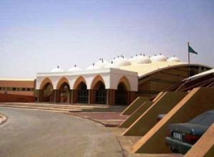 إحالة 3 أشخاص للسجن بتهمة توزيع مقاطع صوتية عنصرية