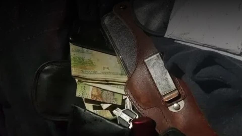 خفايا وملابسات مقتل سليماني: العثور على نقود سورية في&nbsp;(…)