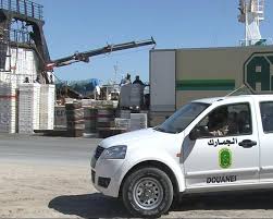 عاجل... جمارك الميناء توقف جمركة البضائع بالنظام الجديد