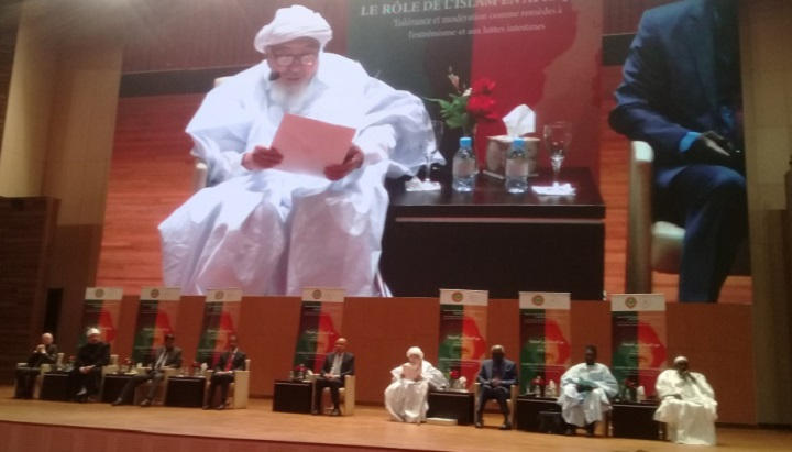 رئيس منتدى تعزيز السلم في المجتمعات المسلمة ولد بيه:&nbsp;(…)