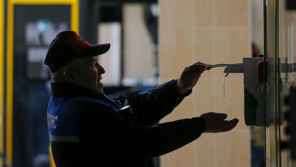 15 نصيحة لتحمي نفسك والآخرين من العدوى بفيروس (…)