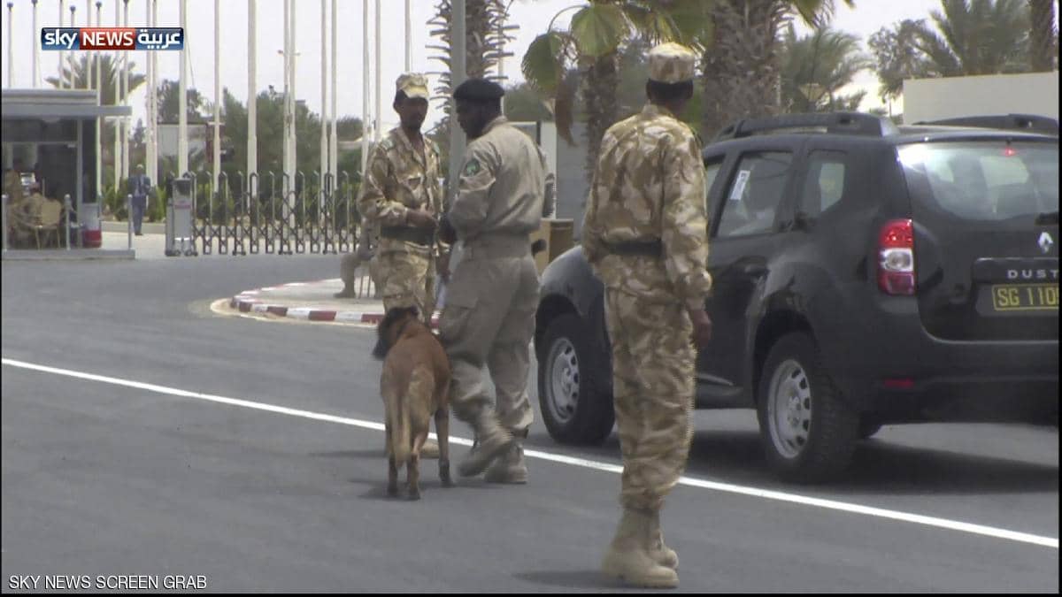 خبير اقتصادي: استمرار الحجر سيدمر الاقتصاد الوطني تدميرا&nbsp;(…)