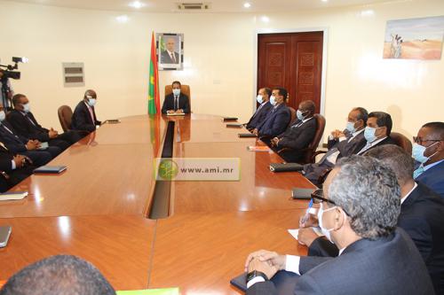 الوزير الاول يلتقي بالولاة بعد لقاء الرئيس بهم