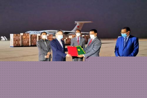 أربعة أطنان من المواد والمستلزمات الطبية هدية من الصين&nbsp;(…)