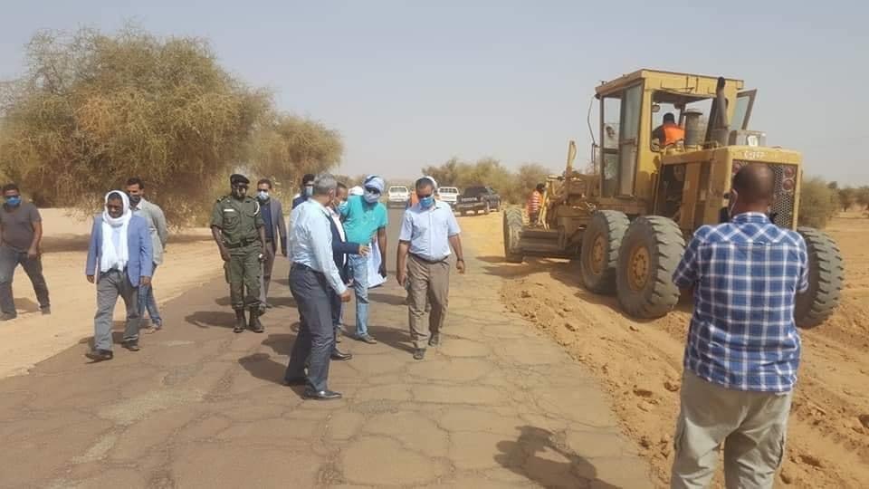هل تفقد وزير النقل لإزالة الأتربة والرمال عن طريق بتلميت&nbsp;(…)
