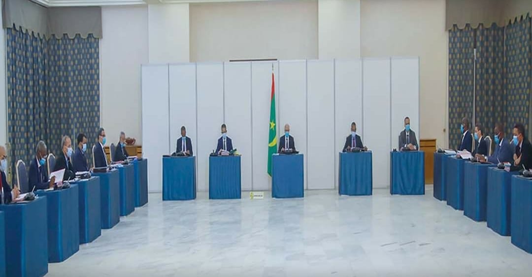 الحكومة تعلق قانون محكمة العدل السامية