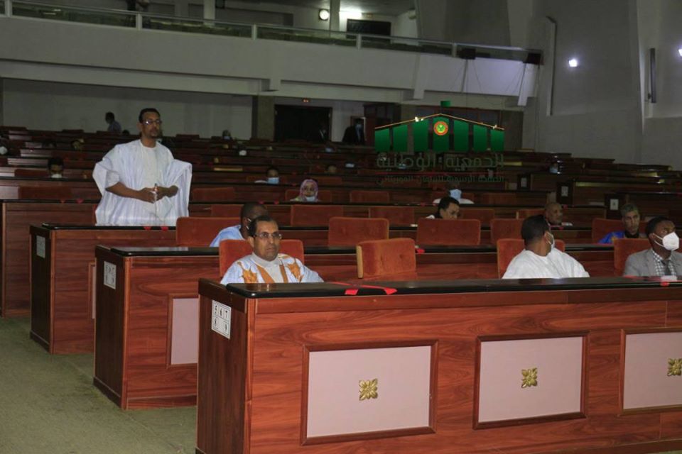 البرلمان يصادق على توصية توسيع عمل لجنة التحقيق اليرلمانية