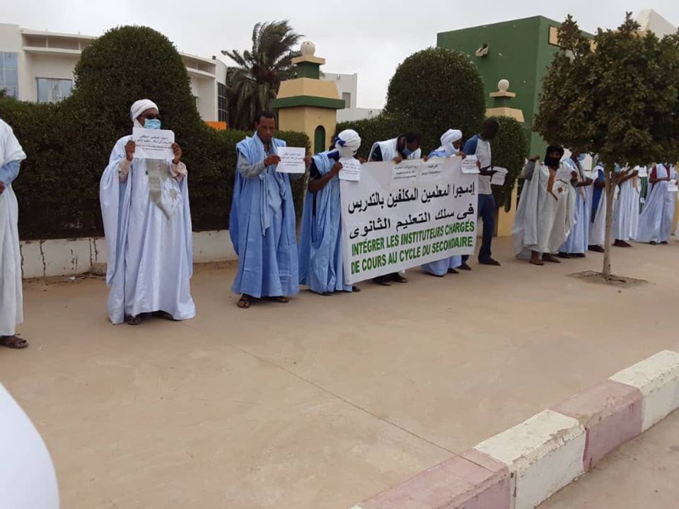 المكلفون بالتدريس ينظمون وقفة أمام الوزارة الأولى&nbsp;(…)