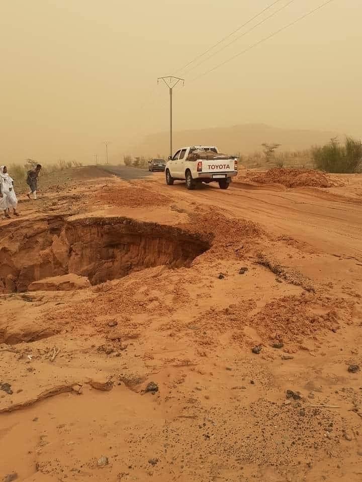 صورة الحفرة القاتلة على طريق الأمل