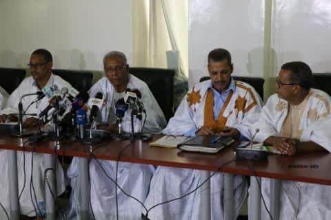 نشطاء: يجب تجريد كل من وردت اسماؤهم في ملفات الفساد من&nbsp;(…)