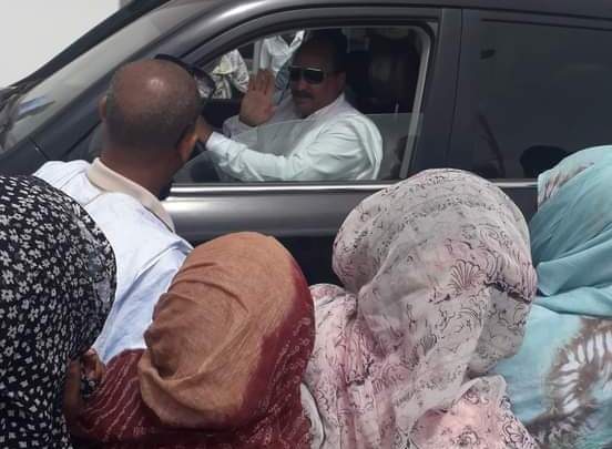 عزيز يحاول أن  يحوّل نفسه  من متهم بخيانة الأمانة إلى&nbsp;(…)