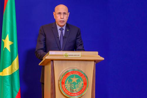 الإقلاع يحتاج لعجلات يمشي عليها وأرضية يتحرك فيها؟