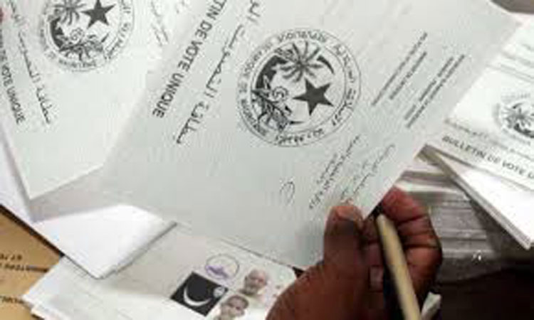 تحت حد السكين.. / الشيخ نوح