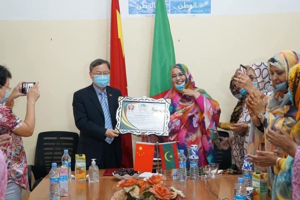السفير الصيني Zhang Jianguo بموريتانيا يزور اللجنة&nbsp;(…)
