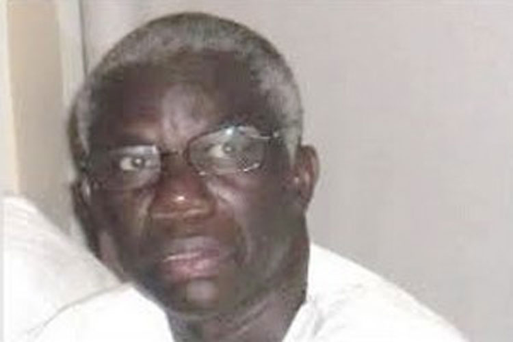 عقيد سابق يدعو الرئيس لعدم الاصغاء لدعاة المأمورية