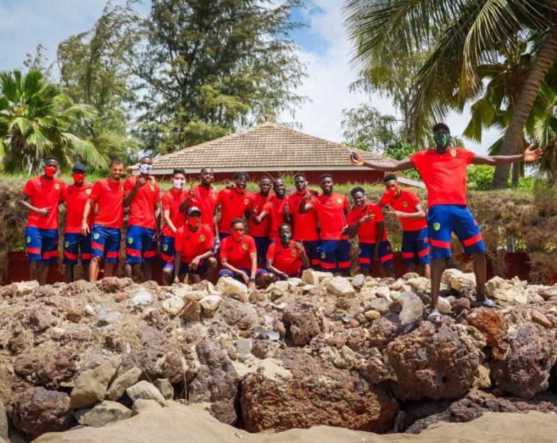 المرابطون يعودون في طائرة خاصة وهم جد غاضبين