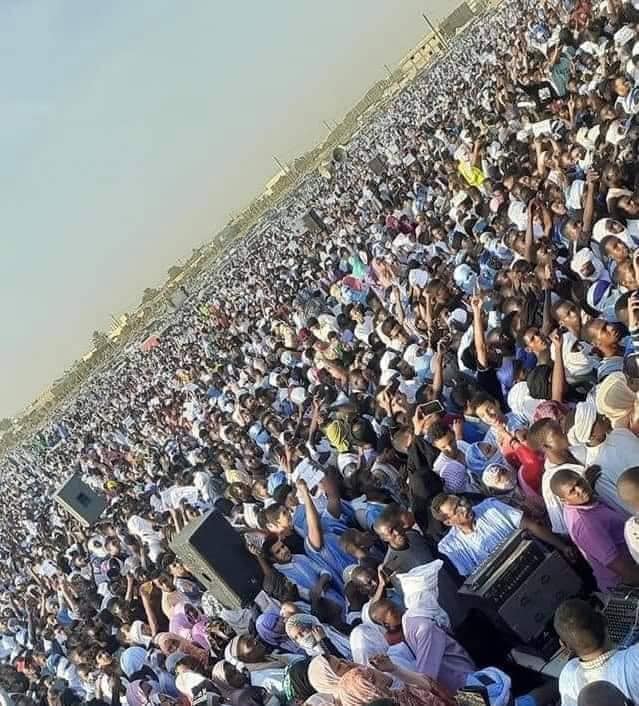 عشرات الآلاف يتظاهرون ضد الرئيس الفرنسي وانتصارا للرسول&nbsp;(…)