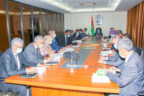 تفاصيل اجتماع الوزير الأول باللجنة الوزارية المكلفة&nbsp;(…)