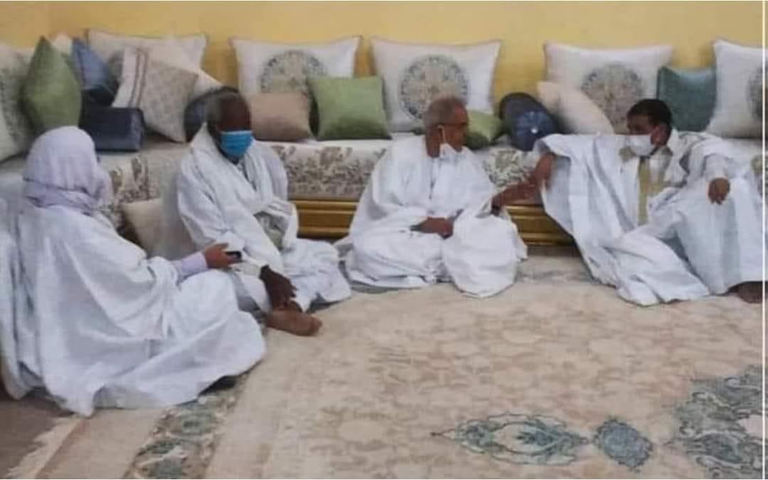 صورة قادة المعارضة اليوم بمنزل رئيس حزب التحالف الشعبي&nbsp;(…)