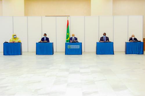 مجلس الوزراء يجتمع.. والحديث عن إحالة ملف ولد عبد العزيز&nbsp;(…)