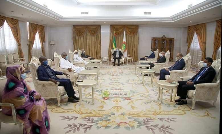 ولد الغزواني يتسلم تقرير اللجنة الوطنية لإصلاح قطاع الإعلام