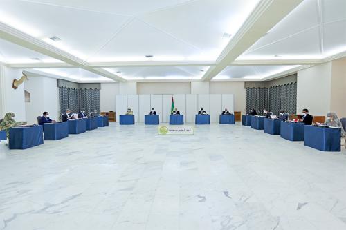 اجتماع مجلس الوزراء وسط أنباء عن رفع حظر التجول الليلي