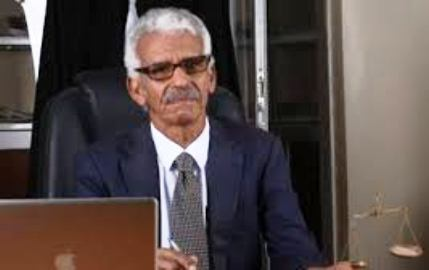 نقيب المحامين ولد أبتي: تعد على الشرعية منع دفاع أي متهم&nbsp;(…)