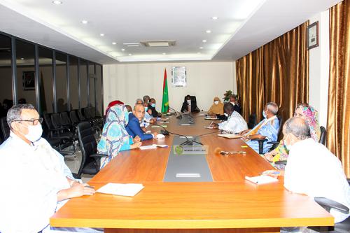 الوزير الأول يجتمع بأحزاب الأغلبية الداعمة لغزواني