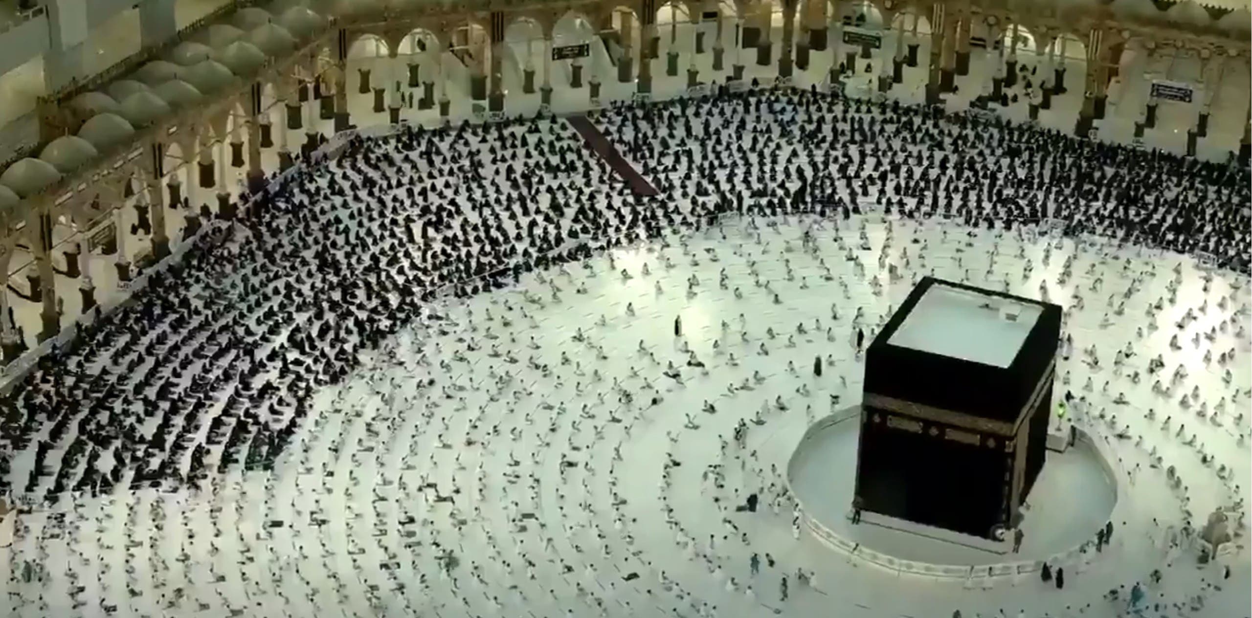 صورة.. امتلاء صحن الطواف بالمصلين للمرة الأولى منذ بدء&nbsp;(…)