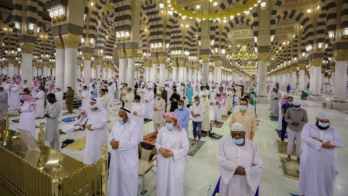 بالصور.. هكذا تأهب الحرمان الشريفان للعشر الأواخر من رمضان