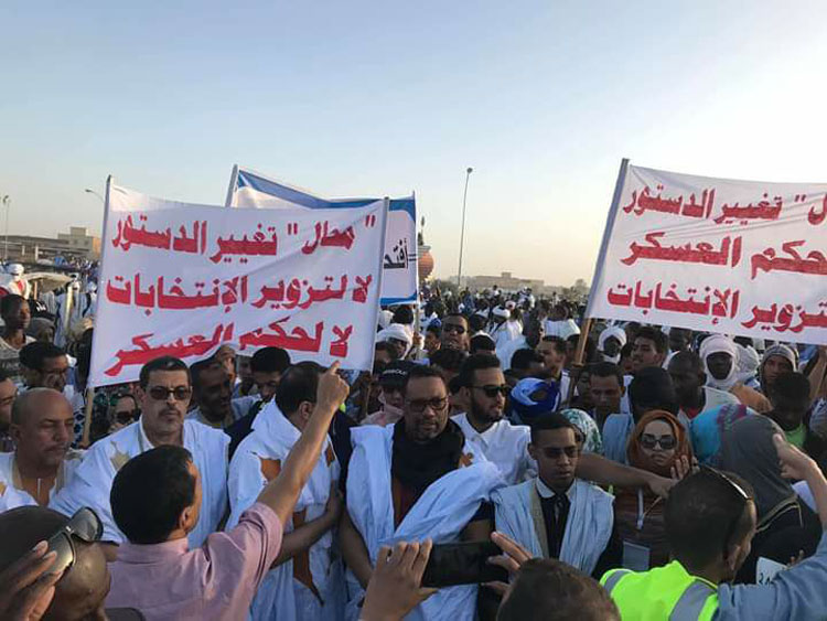 لا خيار آخر خارج: انتخابات شفافة أو الشارع