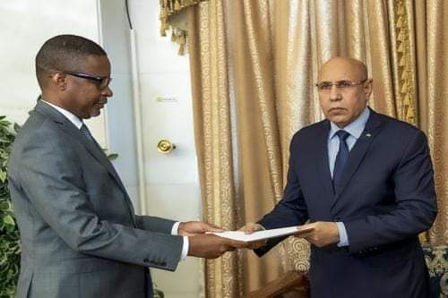 الوزير الأول المستقيل: أشكر الرئيس على الثقة التي منحني