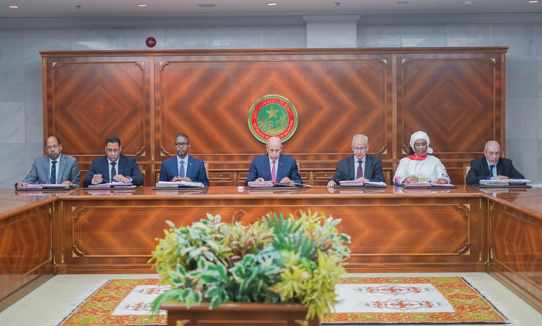 مجلس الوزراء يجري تعيينات في الوزارة الأولى والخارجية&nbsp;(…)