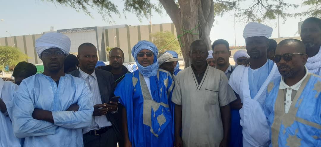 العشرات من الصيادين التقليديين في نواذيبو ينددون بقرار&nbsp;(…)