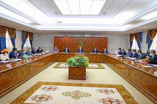 مجلس الوزراء يصادق على مشروع ينظم عمل سلطة تنظيم الصفقات&nbsp;(…)